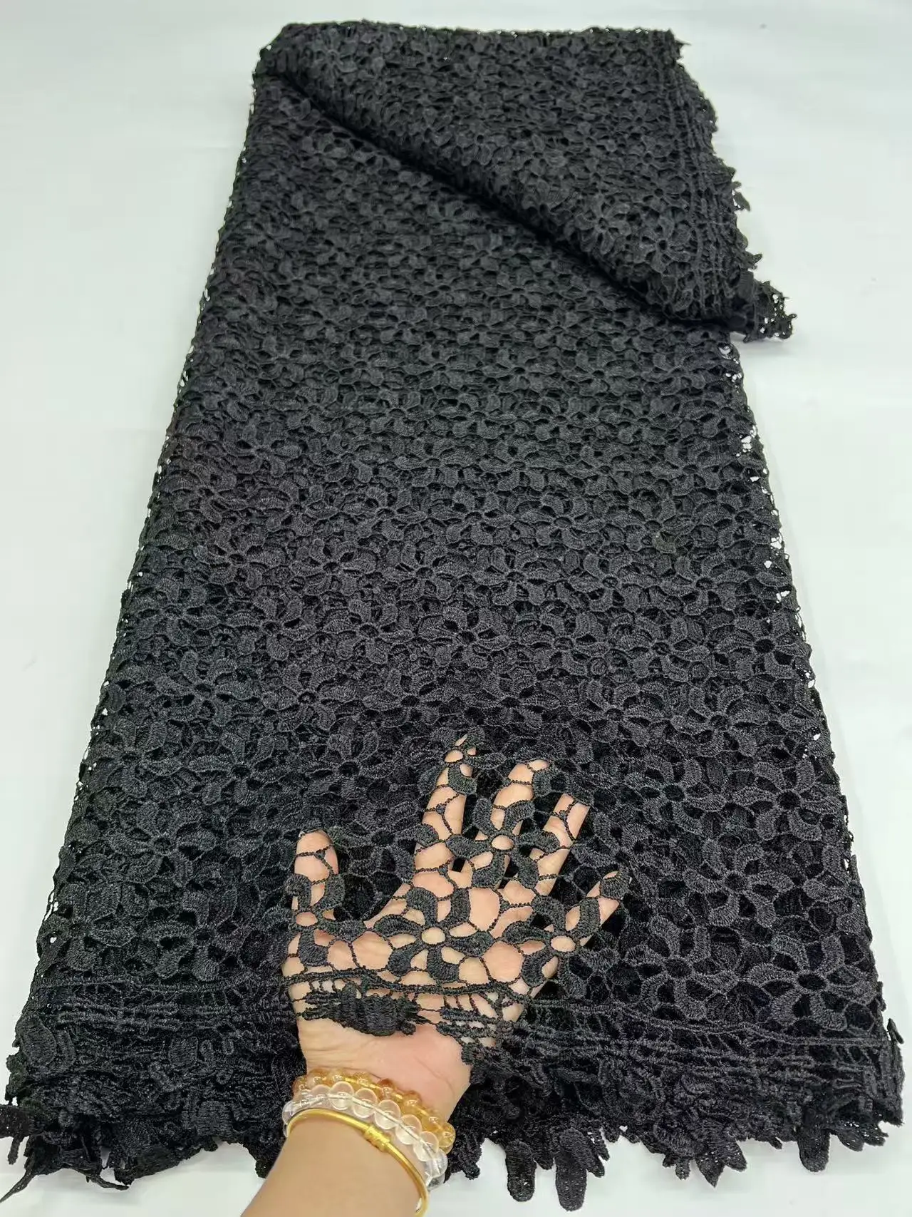 5Yards Pure Black Soft Water Soluble French Guipure Lace African Tulle Cord Net Embroidered Fabric For Wedding Party RF511-2
5Yards Pure Black Soft Water Soluble French Guipure Lace African Tulle Cord Net Embroidered Fabric For Wedding Party RF511-2