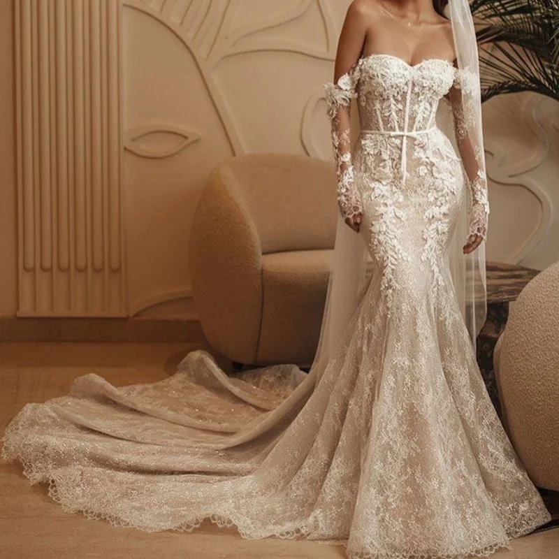 Customized simple ivory white Spaghetti Straps Lace Appliques Wedding Dresses A-line Collar Tulle Bridal Gowns Made Dress
Customized simple ivory white Spaghetti Straps Lace Appliques Wedding Dresses A-line Collar Tulle Bridal Gowns Made Dress