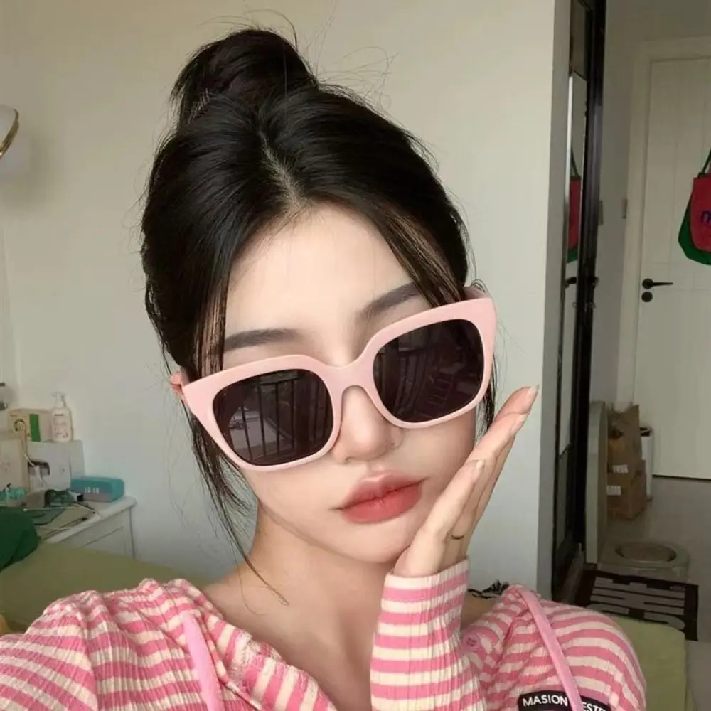 Fashion Cat Eye Sun Glasses New Classic Women Men Square Sunglasses Retro Eyewear UV400 Shades Large Frame Sunglasses
Fashion Cat Eye Sun Glasses New Classic Women Men Square Sunglasses Retro Eyewear UV400 Shades Large Frame Sunglasses