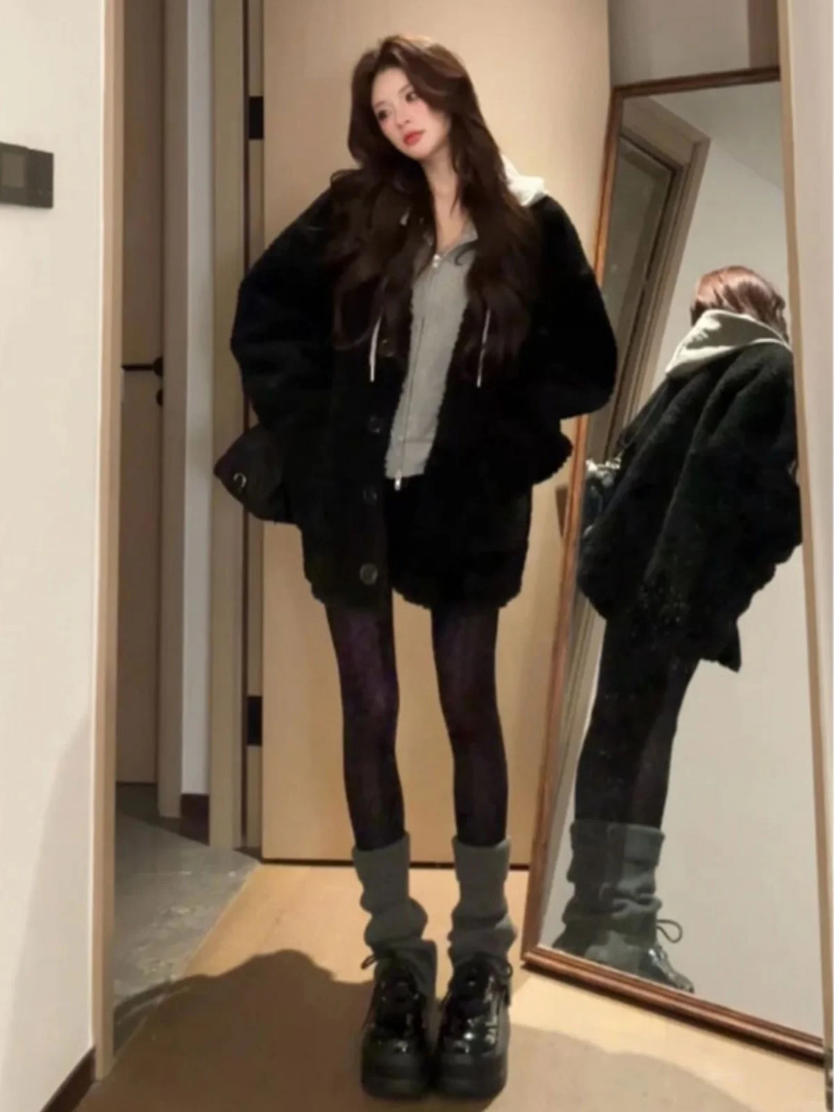 Laid-back Style Black Faux Lamb Fur Thickened Jacket Premium Unique Super Beautiful Short Spring New Style Clothing
Laid-back Style Black Faux Lamb Fur Thickened Jacket Premium Unique Super Beautiful Short Spring New Style Clothing