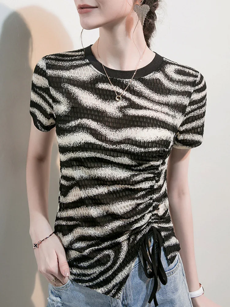 Striped Printed T-Shirt For Women Short Sleeves Slim Fit Drawstring Design, 2025 Summer New Item With Pleated Splicing, Sweet
Striped Printed T-Shirt For Women Short Sleeves Slim Fit Drawstring Design, 2025 Summer New Item With Pleated Splicing, Sweet