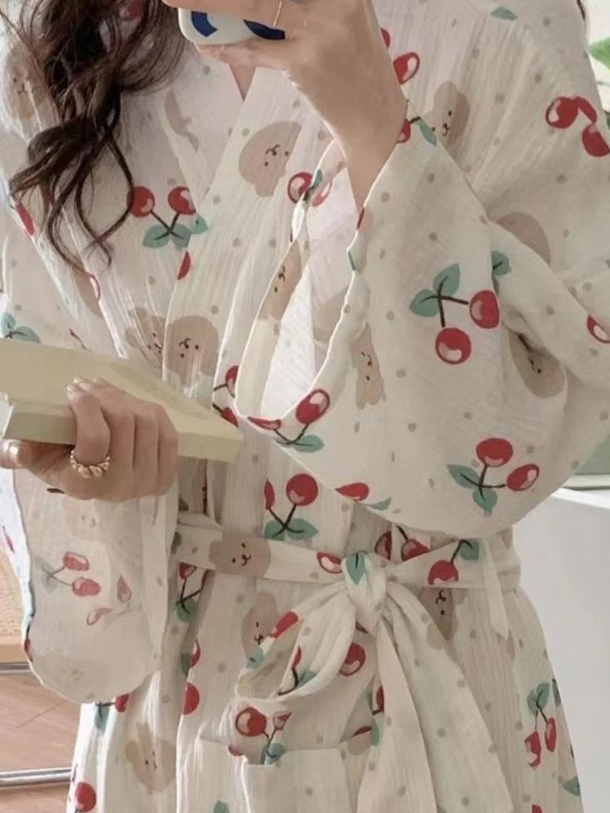 Japanese Sle Long Sve Kimono Spwear Cute Bear Print Women's Casual Home Clothes Outdoor Wearable Long Dr Robe
Japanese Sle Long Sve Kimono Spwear Cute Bear Print Women's Casual Home Clothes Outdoor Wearable Long Dr Robe