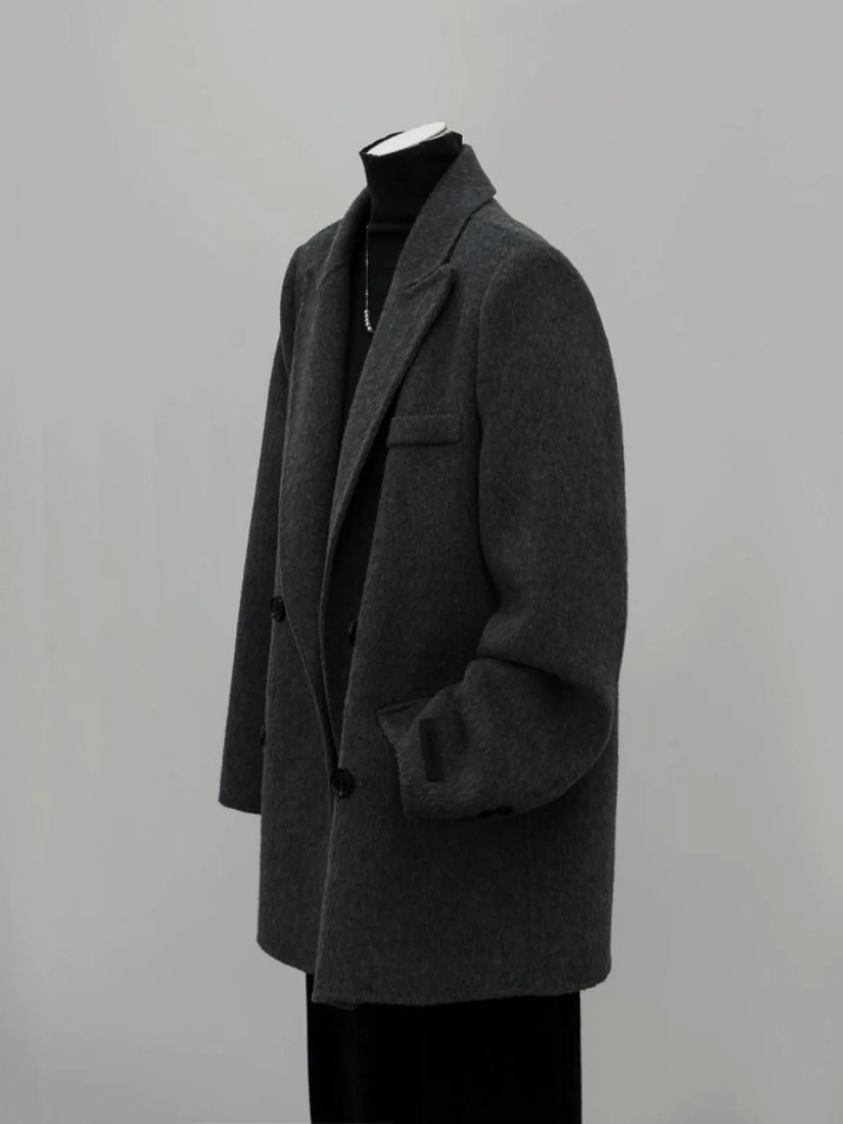 Женское шерстяное пальто в корейском стиле, укороченное, модное, утепленное, с длинными рукавами, на пуговицах, с карманами
Женское шерстяное пальто в корейском стиле, укороченное, модное, утепленное, с длинными рукавами, на пуговицах, с карманами