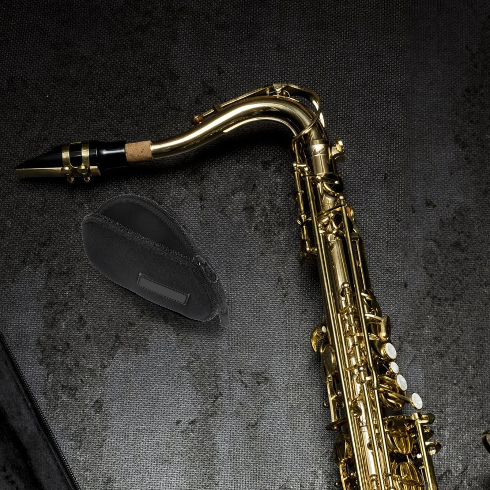 Durable Saxophone Mouthpiece Bag Portable Storage Pouch for Alto Sax Clarinet Trumpet Trombone Instrument Accessory
Durable Saxophone Mouthpiece Bag Portable Storage Pouch for Alto Sax Clarinet Trumpet Trombone Instrument Accessory