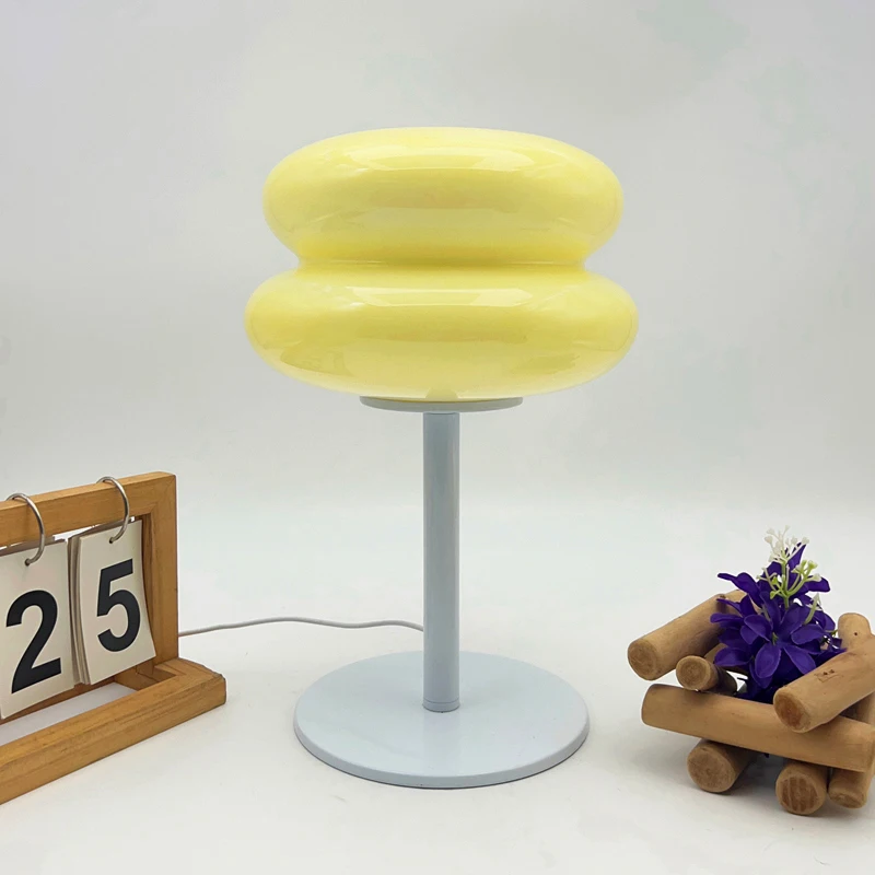 Personalized Design Table Lamp Three Color Switching Night Light Suitable For Home Bedroom Bedside Dormitory Hotel Decoration
Personalized Design Table Lamp Three Color Switching Night Light Suitable For Home Bedroom Bedside Dormitory Hotel Decoration