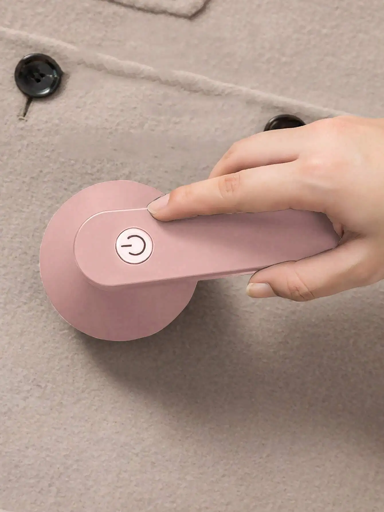 1pc Rechargeable & Portable Electric Lint Remover, Fabric Shaver, Effectively And Quickly Remove Fuzz, Pills, And Lint From Furniture, Carpet, Clothes( Green )
1pc Rechargeable & Portable Electric Lint Remover, Fabric Shaver, Effectively And Quickly Remove Fuzz, Pills, And Lint From Furniture, Carpet, Clothes( Green )