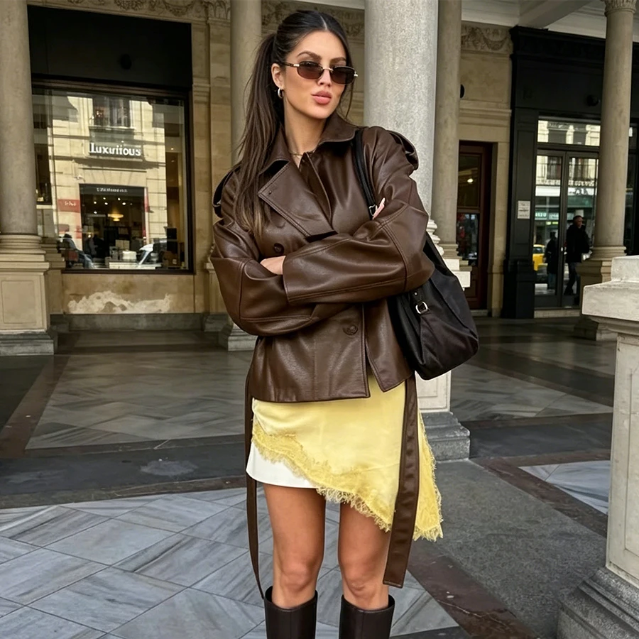 Women Vintage Leather Trench Coat Jacket Women's Faux PU Buttons Belt Jacket New Female Fashion High Street Outwear Jacket
Women Vintage Leather Trench Coat Jacket Women's Faux PU Buttons Belt Jacket New Female Fashion High Street Outwear Jacket
