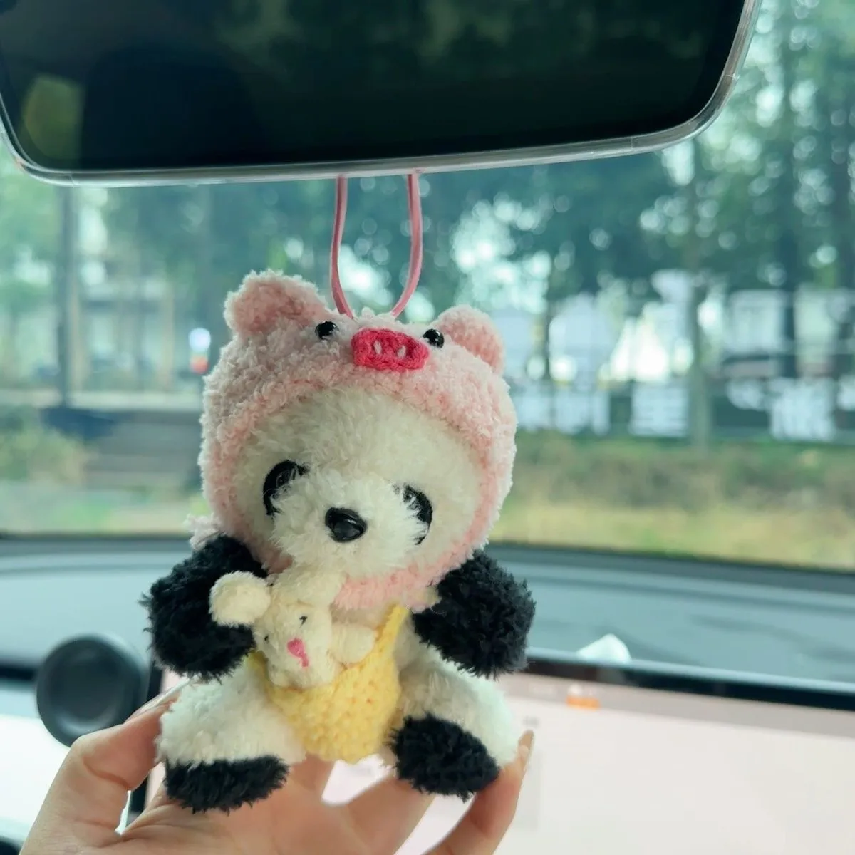 Panda Plush Hanging Ornament Soft Stuffed Animal Car Charm for Car Mirror Dashboard Decor Universal Auto Interior Accessories
Panda Plush Hanging Ornament Soft Stuffed Animal Car Charm for Car Mirror Dashboard Decor Universal Auto Interior Accessories