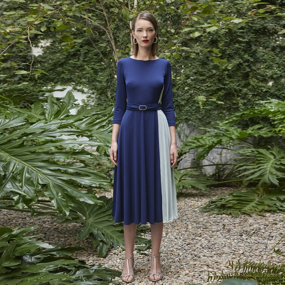 Simple Navy Blue Mother of the Bride Dresses for Weddings O Neck 3/4 Sleeve Wedding Party Gowns Pleat Tea Length فساتين السهرة
Simple Navy Blue Mother of the Bride Dresses for Weddings O Neck 3/4 Sleeve Wedding Party Gowns Pleat Tea Length فساتين السهرة