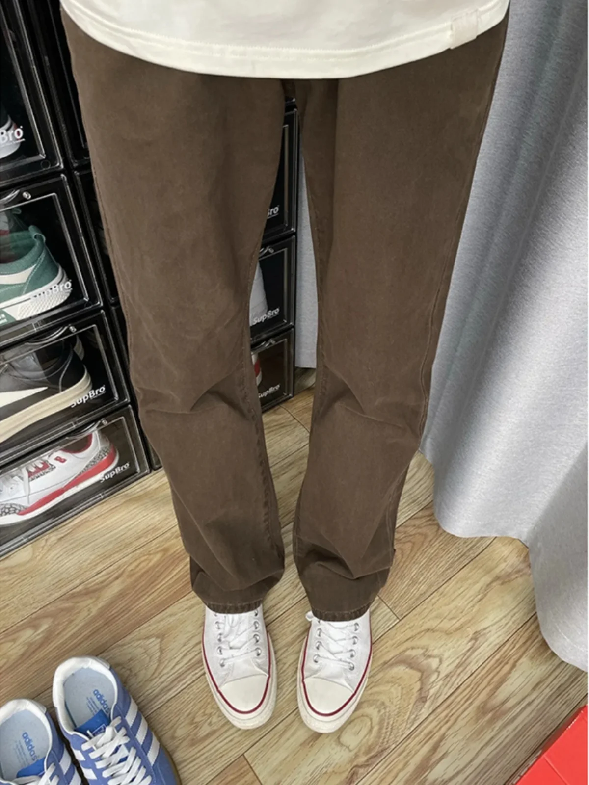 Мужские прямые джинсы Cleanfit American Vibe Premium Feel, облегающие длинные брюки, молодежные модные прямые джинсы-трубы
Мужские прямые джинсы Cleanfit American Vibe Premium Feel, облегающие длинные брюки, молодежные модные прямые джинсы-трубы