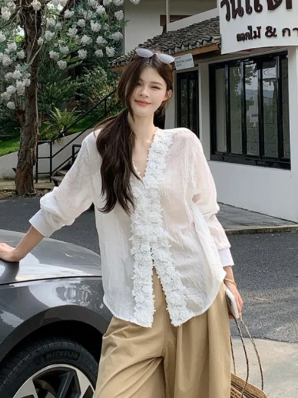 French Style Lace Sun Protection Shirt Women Summer New Loose V-Neck 3D Flower Design Breathable Lightweight Open Cardigan
French Style Lace Sun Protection Shirt Women Summer New Loose V-Neck 3D Flower Design Breathable Lightweight Open Cardigan