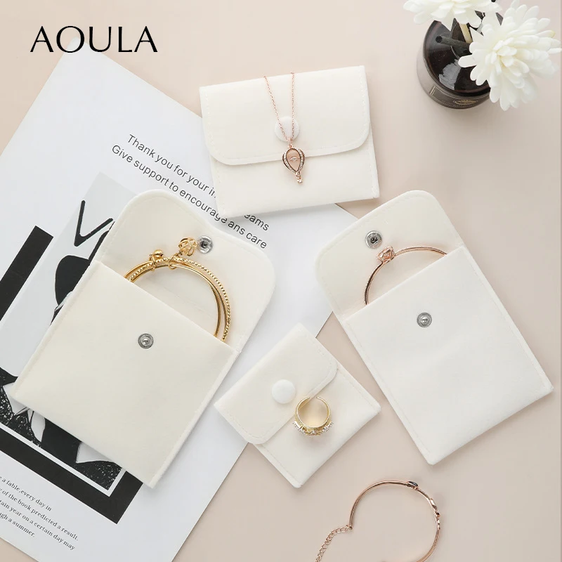 Luxury Velvet Jewelry Pouch Snap Button Small Gift Packaging Bag for Bracelet Necklace Ring Earrings Travel Portable Storage Bag
Luxury Velvet Jewelry Pouch Snap Button Small Gift Packaging Bag for Bracelet Necklace Ring Earrings Travel Portable Storage Bag