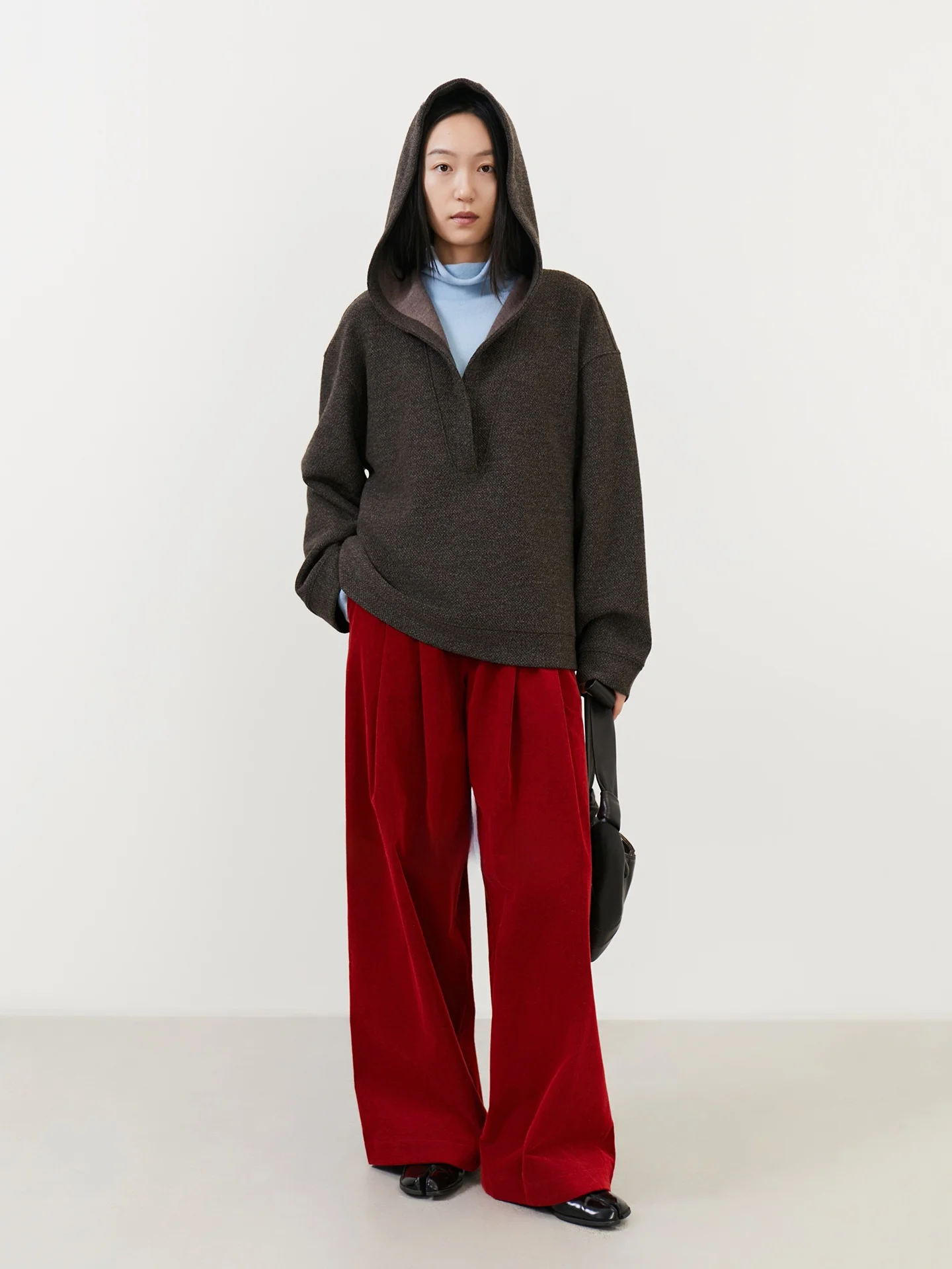 Утепленный вязаный худи из шерстяной смеси для женщин, зимний теплый свитшот с длинным рукавом и V-образным вырезом, специальная одежда Seei, разноцветный трикотаж
Утепленный вязаный худи из шерстяной смеси для женщин, зимний теплый свитшот с длинным рукавом и V-образным вырезом, специальная одежда Seei, разноцветный трикотаж