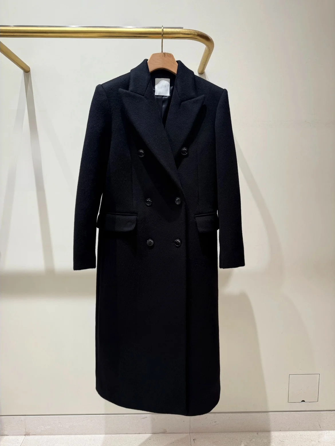 Heidd Women's Woolen Coat Double Breasted Long Lapel Overcoat Casual Style 50% Wool 50% Polyester Regular Thickness
Heidd Women's Woolen Coat Double Breasted Long Lapel Overcoat Casual Style 50% Wool 50% Polyester Regular Thickness