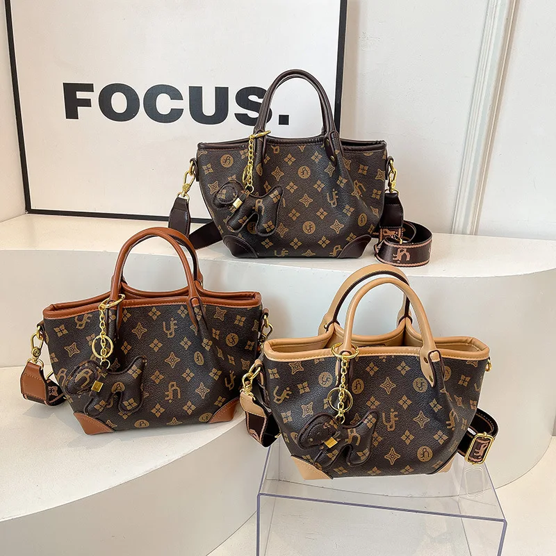 2023 Новая женская рабочая сумка большой вместимости, просторная многофункциональная сумка через плечо, легкая пригородная сумка для офиса
2023 Новая женская рабочая сумка большой вместимости, просторная многофункциональная сумка через плечо, легкая пригородная сумка для офиса