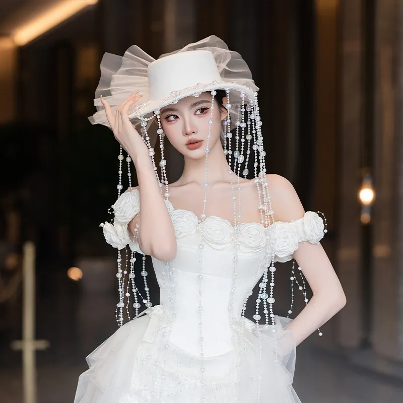 French Romantic Veil Bridal Hat White Lace and Tassel Headpiece Chic Photo Shoot Delicate Floral Headdress for Wedding Party
French Romantic Veil Bridal Hat White Lace and Tassel Headpiece Chic Photo Shoot Delicate Floral Headdress for Wedding Party