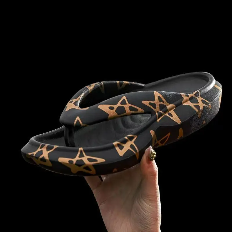 2026 Men's summer slippers EVA soft-soled fashionable shopping outdoor personalized clip-on anti-slip beach sandals
2026 Men's summer slippers EVA soft-soled fashionable shopping outdoor personalized clip-on anti-slip beach sandals