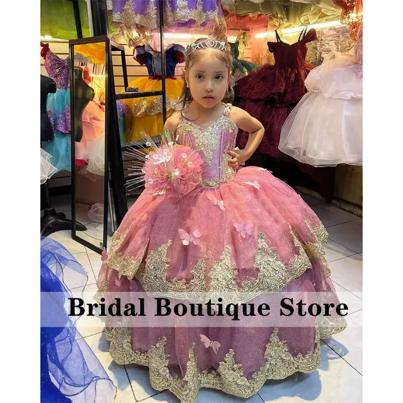Spaghetti Strap Flower Girl Dress for Wedding Sparkly Girls Pageant Dress Gold Applique Gala Dress with Butterfly Customized
Spaghetti Strap Flower Girl Dress for Wedding Sparkly Girls Pageant Dress Gold Applique Gala Dress with Butterfly Customized