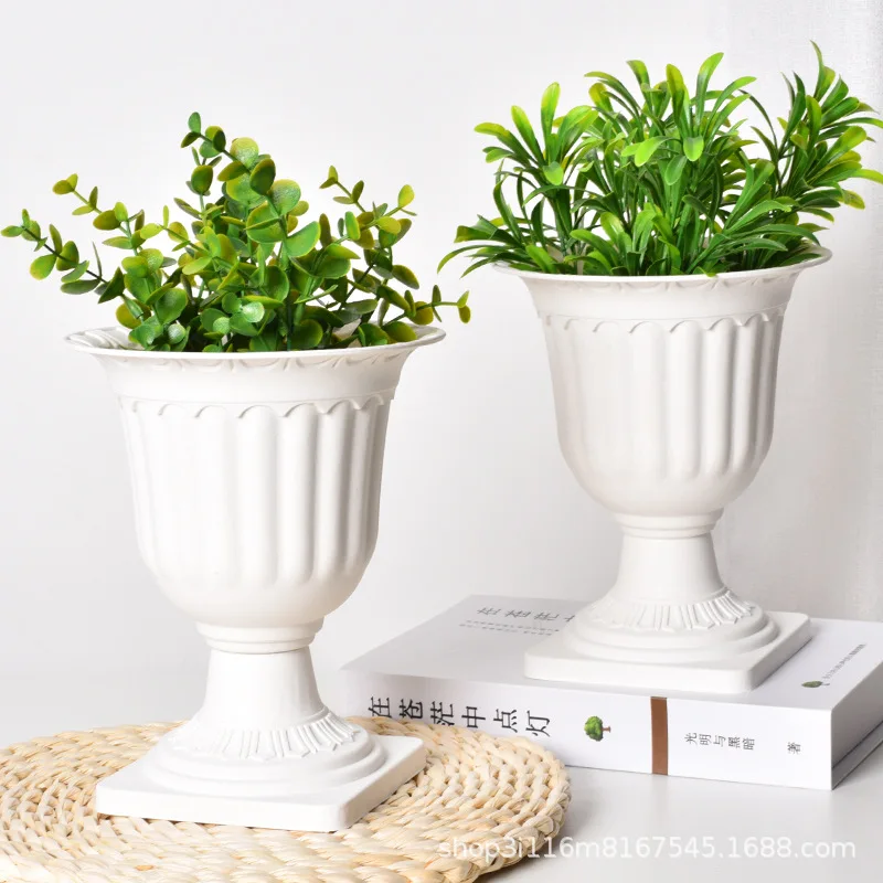 Yjq hydroponic European plastic flower pot succulent creative flower pot retro Roman column wedding props
Yjq hydroponic European plastic flower pot succulent creative flower pot retro Roman column wedding props