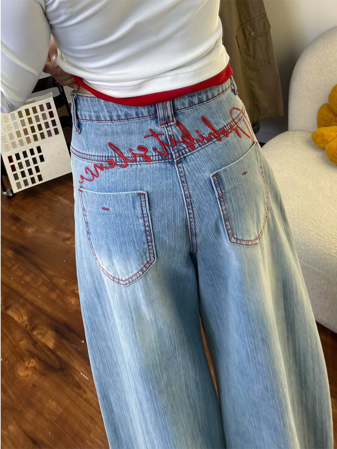 Summer 2026 High Waist Wide Leg Slimming Thin Loose American Style Jeans Vintage Floor-Length Casual Comfortable Women's Denim
Summer 2026 High Waist Wide Leg Slimming Thin Loose American Style Jeans Vintage Floor-Length Casual Comfortable Women's Denim