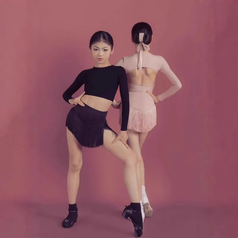 Платье Dancebaby для латинских танцев по индивидуальному заказу для девочек, топ с открытой спиной и длинными рукавами, юбка с кисточками, униформа для соревнований по искусству, экзамена
Платье Dancebaby для латинских танцев по индивидуальному заказу для девочек, топ с открытой спиной и длинными рукавами, юбка с кисточками, униформа для соревнований по искусству, экзамена