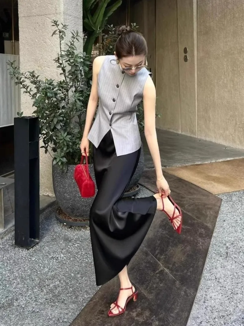 New Office Lady Summer Women's Suit Elegant Striped O-neck Sleeveless Slim Vest Top + High Waist A-line Satin Skirt 2 Piece Set
New Office Lady Summer Women's Suit Elegant Striped O-neck Sleeveless Slim Vest Top + High Waist A-line Satin Skirt 2 Piece Set