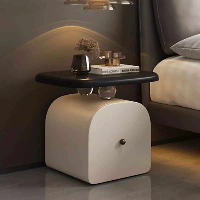 Modern Unique Bedside Table Cute Style Design Glamour Luxury Nightstands Trendy Storage Mesita De Noche Bedroom Furniture
Modern Unique Bedside Table Cute Style Design Glamour Luxury Nightstands Trendy Storage Mesita De Noche Bedroom Furniture