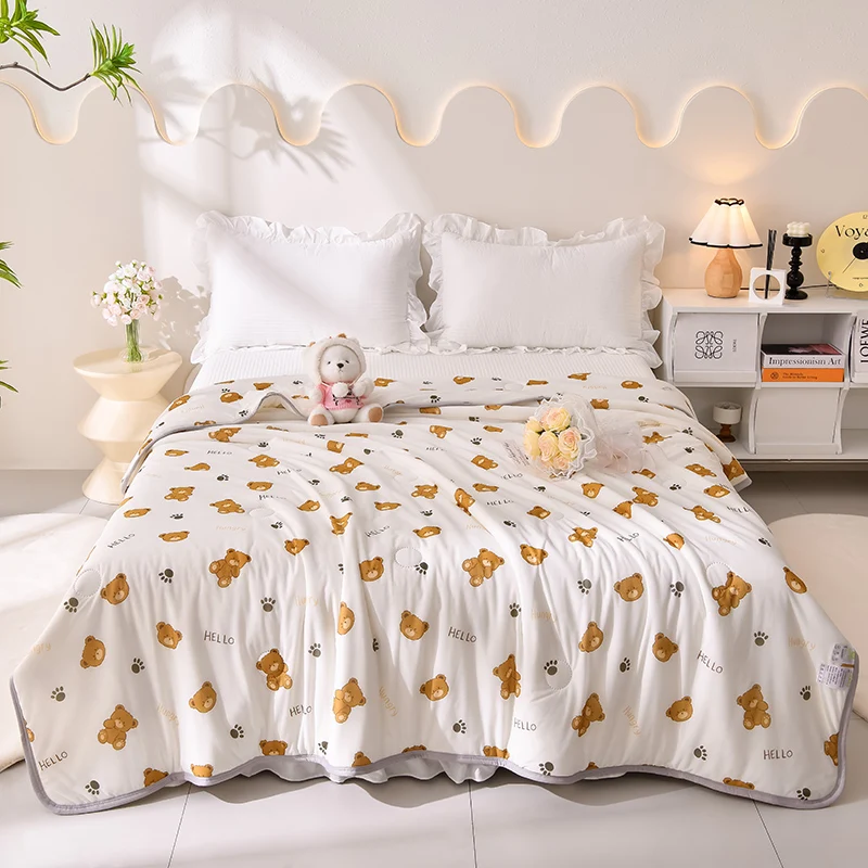 Cute Cartoon Bear Pattern Summer Quilt Skin-Friendly Breathable Soft Cooling Air Conditioning Quilted Quilt Machine Washable
Cute Cartoon Bear Pattern Summer Quilt Skin-Friendly Breathable Soft Cooling Air Conditioning Quilted Quilt Machine Washable