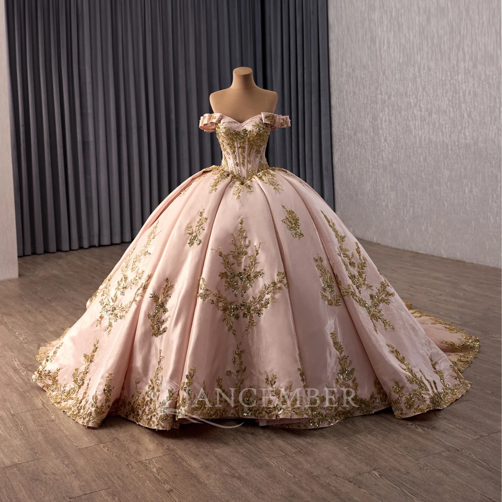 Elegant Quinceanera Dress 2026 Charming Customized Cap Sleeve Party Dress Scoop Shiny Party Gown vestidos de 15 quinceañeras
Elegant Quinceanera Dress 2026 Charming Customized Cap Sleeve Party Dress Scoop Shiny Party Gown vestidos de 15 quinceañeras