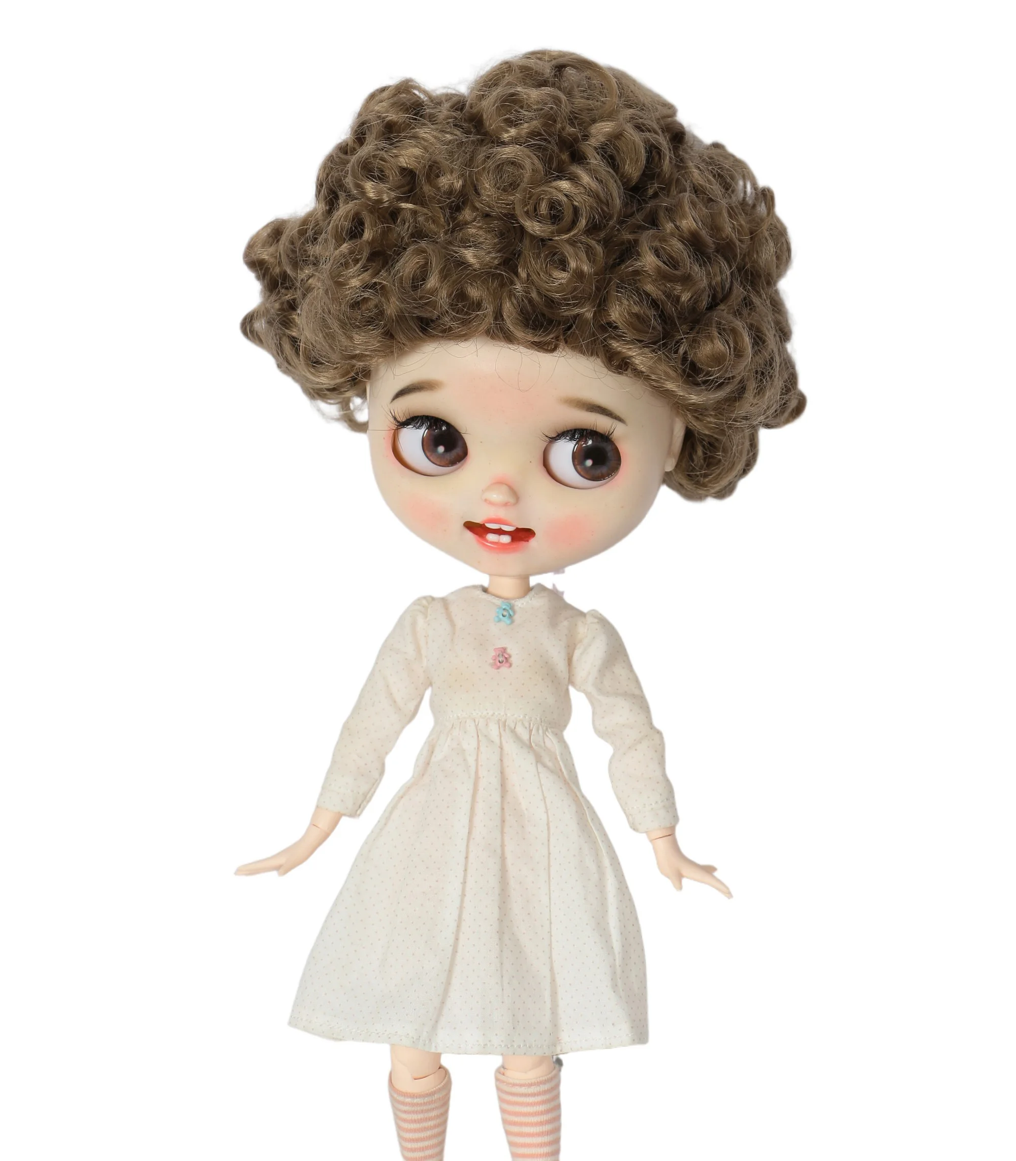 9-10 inch Blyth wig Olive brown retro short curly hair
9-10 inch Blyth wig Olive brown retro short curly hair