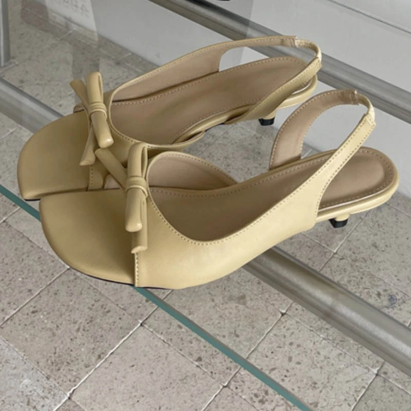 Eilyken 2026 Summer Elegant Square Toe Butterfly-knot Women Sandals Fashion Thin Low Heels Banquet Dress Casual Shoes
Eilyken 2026 Summer Elegant Square Toe Butterfly-knot Women Sandals Fashion Thin Low Heels Banquet Dress Casual Shoes