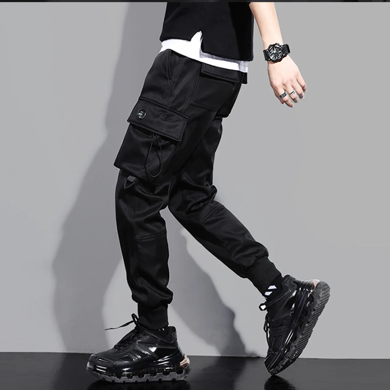 April MOMO Hip Hop Streetwear Drawstring Pockets Cargo Pants Men Loose Joggers Pants Fashion Casual Trousers Pants Harajuku
April MOMO Hip Hop Streetwear Drawstring Pockets Cargo Pants Men Loose Joggers Pants Fashion Casual Trousers Pants Harajuku