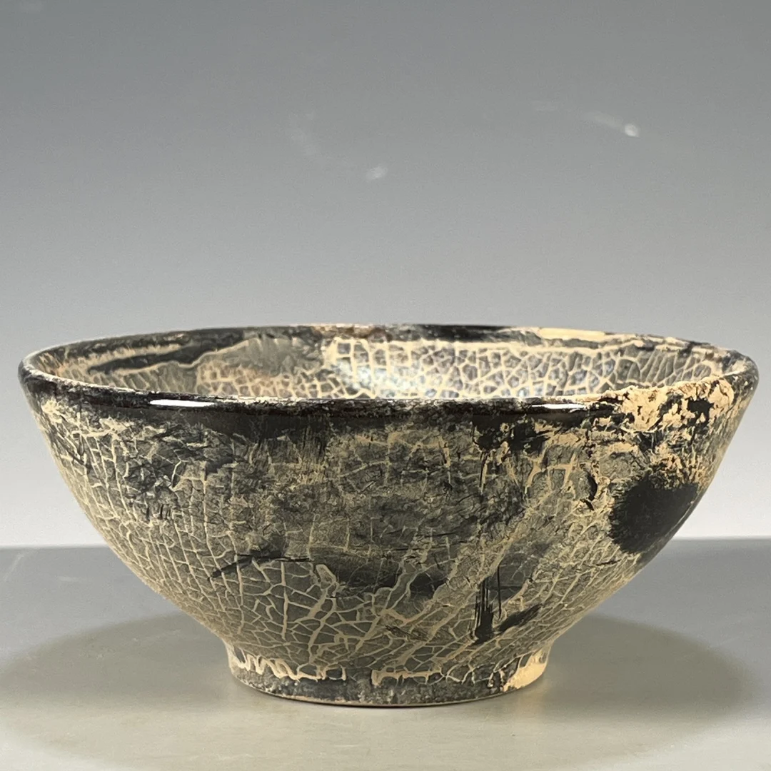 Antique porcelain collection old tire kiln transformed glazed tea cup small bowl
Antique porcelain collection old tire kiln transformed glazed tea cup small bowl