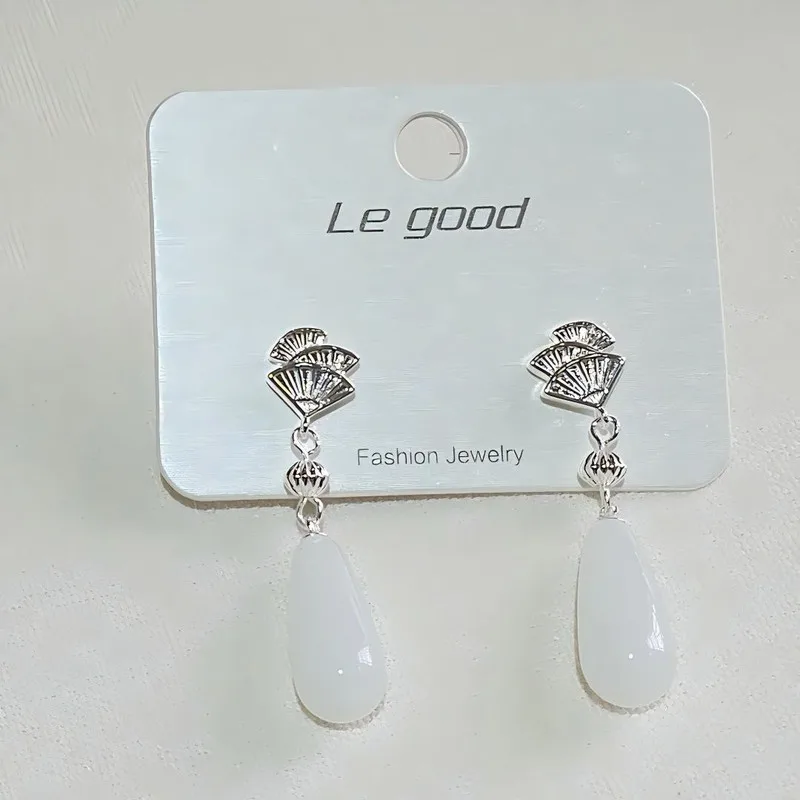 Elegant Vintage Fan White Teardrop Earrings Women Silver Color Water Drop Dangle Earring Fashion Party Jewelry Gift
Elegant Vintage Fan White Teardrop Earrings Women Silver Color Water Drop Dangle Earring Fashion Party Jewelry Gift