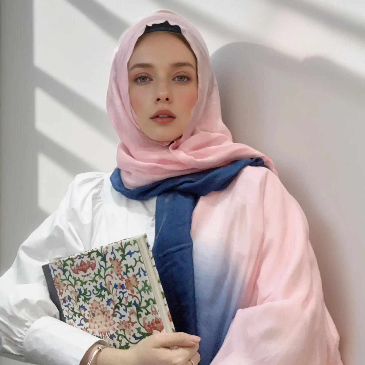 190*110 см большой размер платок градиент ближневосточная вуаль длинный шарф мусульманский хиджаб женские шали обертка тюрбан банданы повязка на голову
190*110 см большой размер платок градиент ближневосточная вуаль длинный шарф мусульманский хиджаб женские шали обертка тюрбан банданы повязка на голову