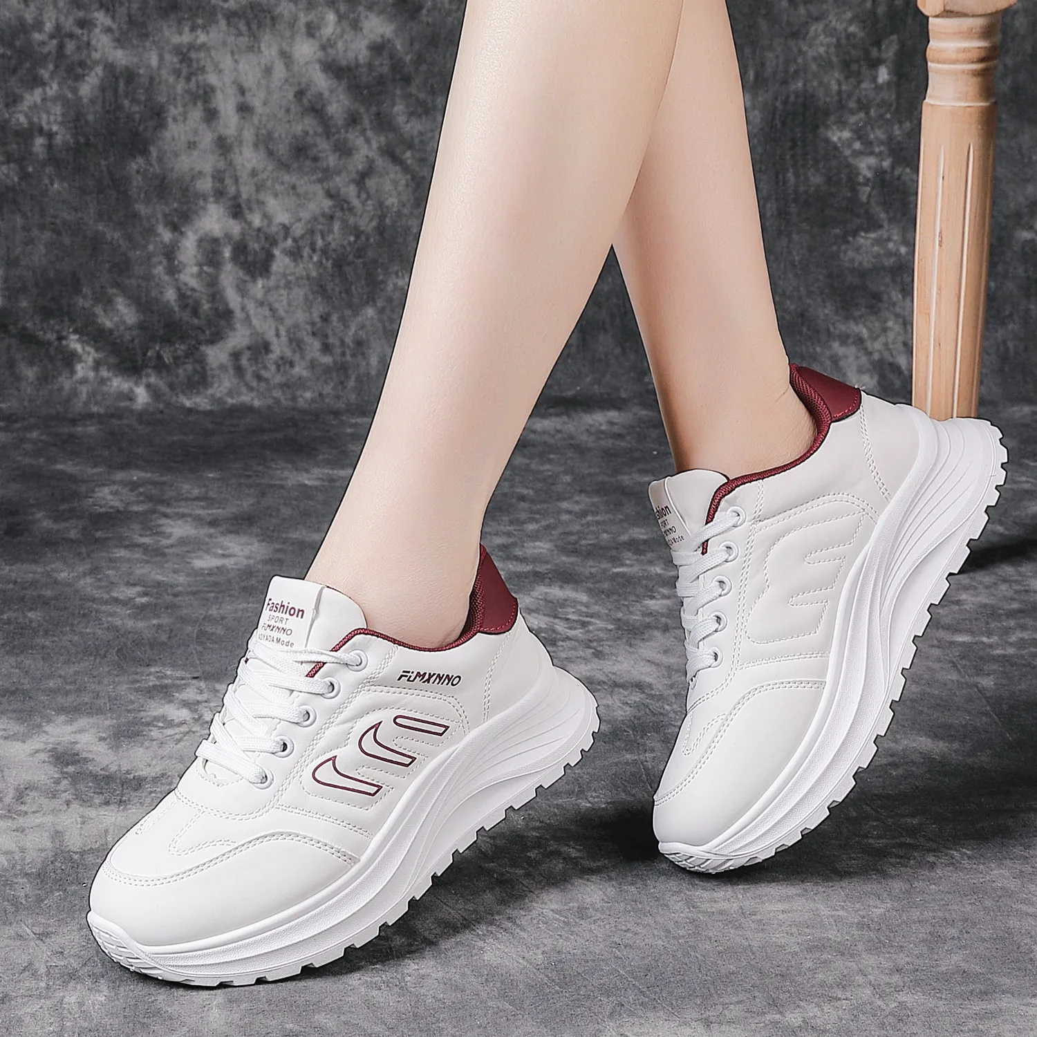 Women's Leather Casual Sneakers Lightweight Spring Autumn Platform Shoes Ladies Fashion Breathable Anti-slip Sport Shoes Woman
Women's Leather Casual Sneakers Lightweight Spring Autumn Platform Shoes Ladies Fashion Breathable Anti-slip Sport Shoes Woman