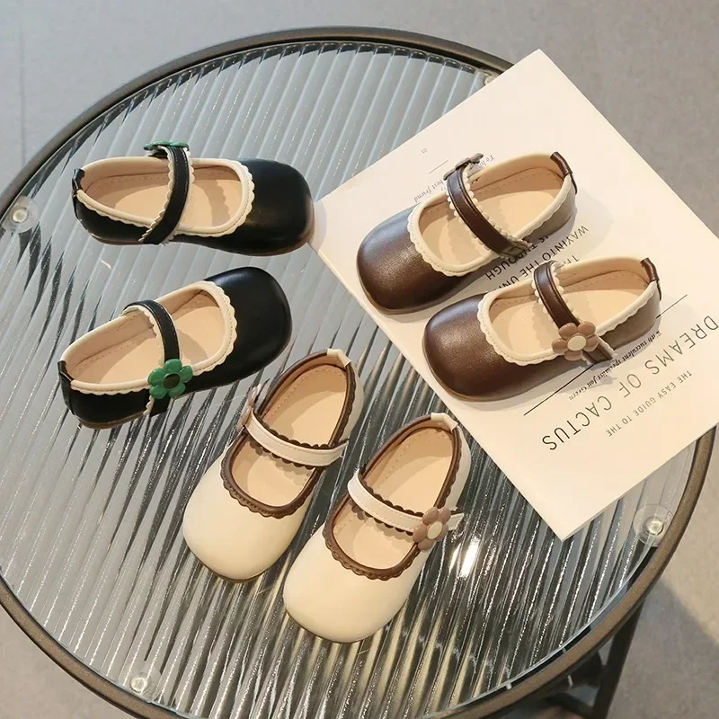 Туфли из искусственной кожи для девочек, весенне-осенние детские новые черные детские однотонные лоферы с милым бантом, бежевые, размер 21-30
Туфли из искусственной кожи для девочек, весенне-осенние детские новые черные детские однотонные лоферы с милым бантом, бежевые, размер 21-30