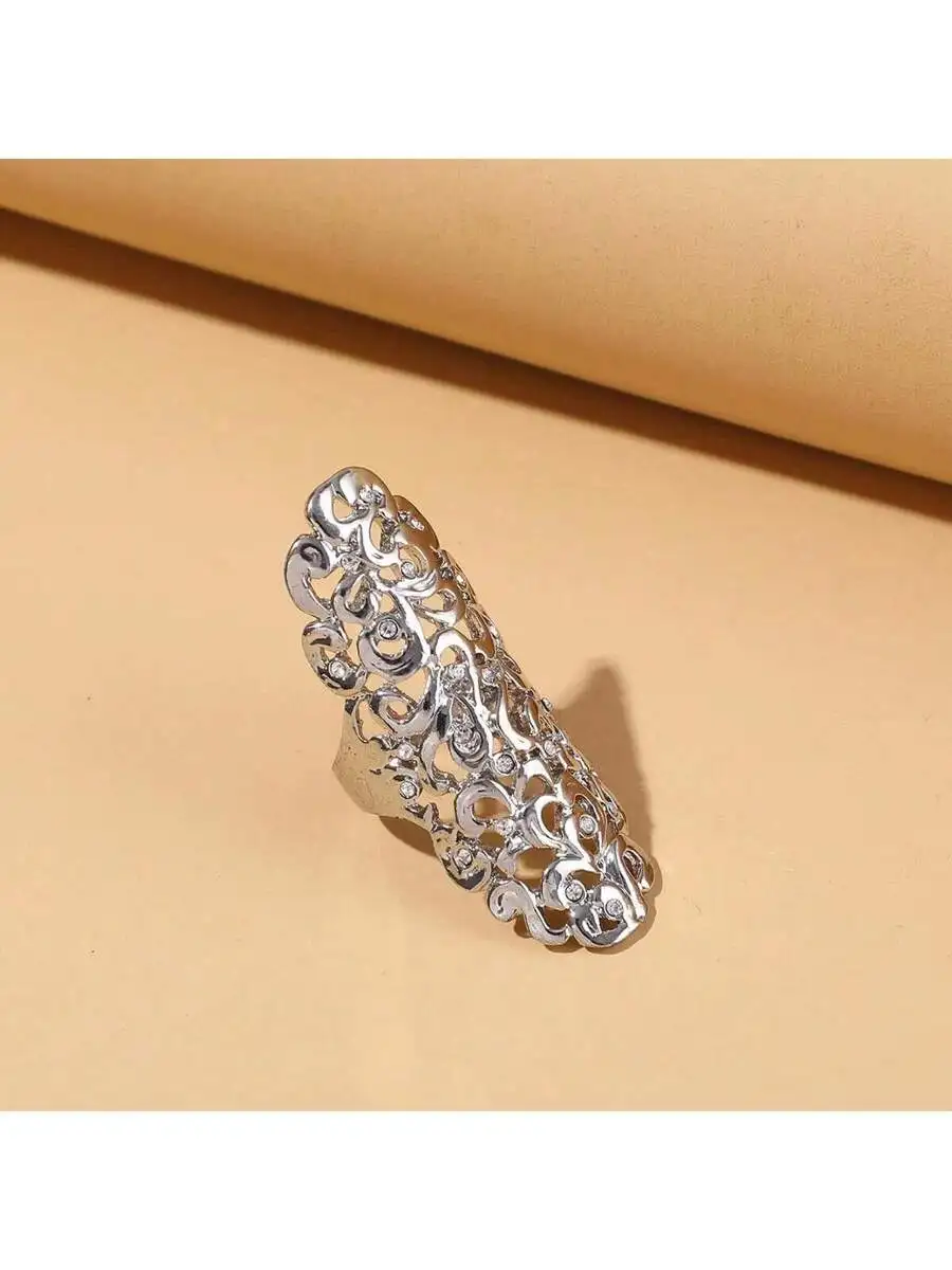 Elegant Hollow Flower Long Ring With Rhinestones For Women Party Wedding Accessory
Elegant Hollow Flower Long Ring With Rhinestones For Women Party Wedding Accessory