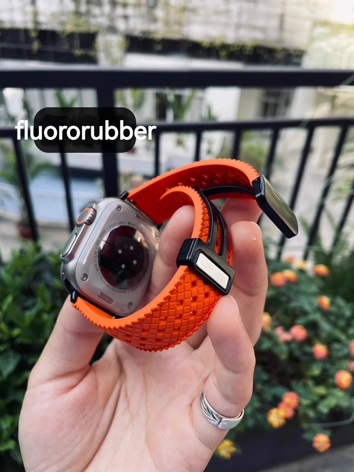 Fluorine rubber FKM suitable for iwatch strap thickened S98 magnetic folding buckle Ultra Orange
Fluorine rubber FKM suitable for iwatch strap thickened S98 magnetic folding buckle Ultra Orange