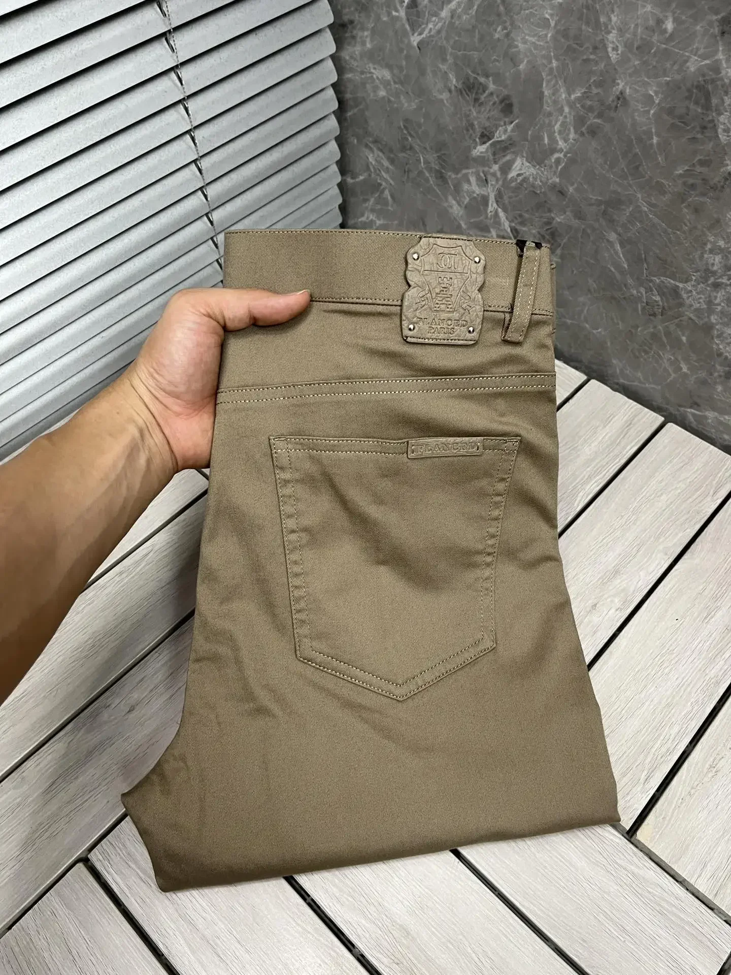 2024 DIKU men's spring/summer jeans have a beautiful, refreshing, and comfortable color, with excellent Size29-40
2024 DIKU men's spring/summer jeans have a beautiful, refreshing, and comfortable color, with excellent Size29-40