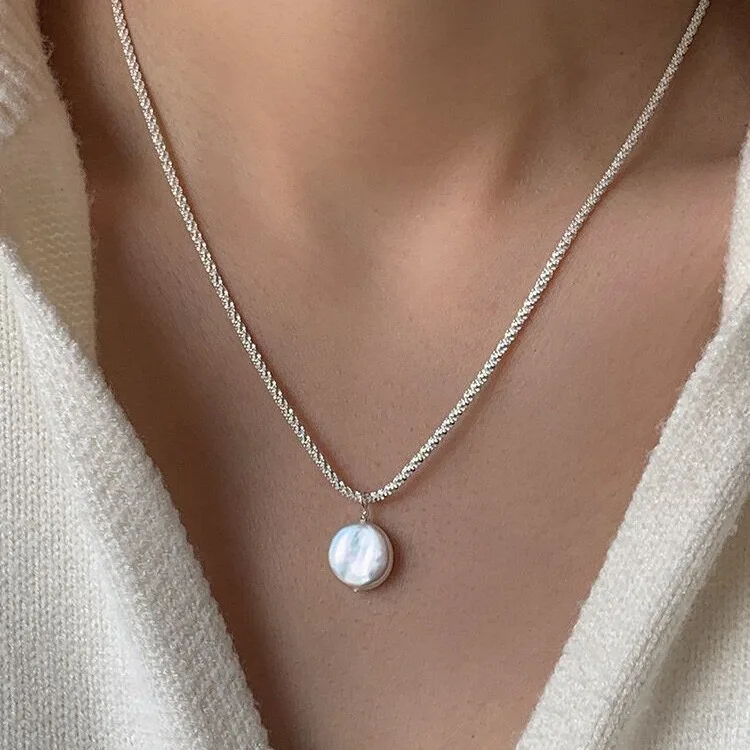 Hengsheng 14-15mm Baroque Button Shape Freshwater Pearl Pendant Necklaces for Women Collarbone Chain Pearl Pendant
Hengsheng 14-15mm Baroque Button Shape Freshwater Pearl Pendant Necklaces for Women Collarbone Chain Pearl Pendant