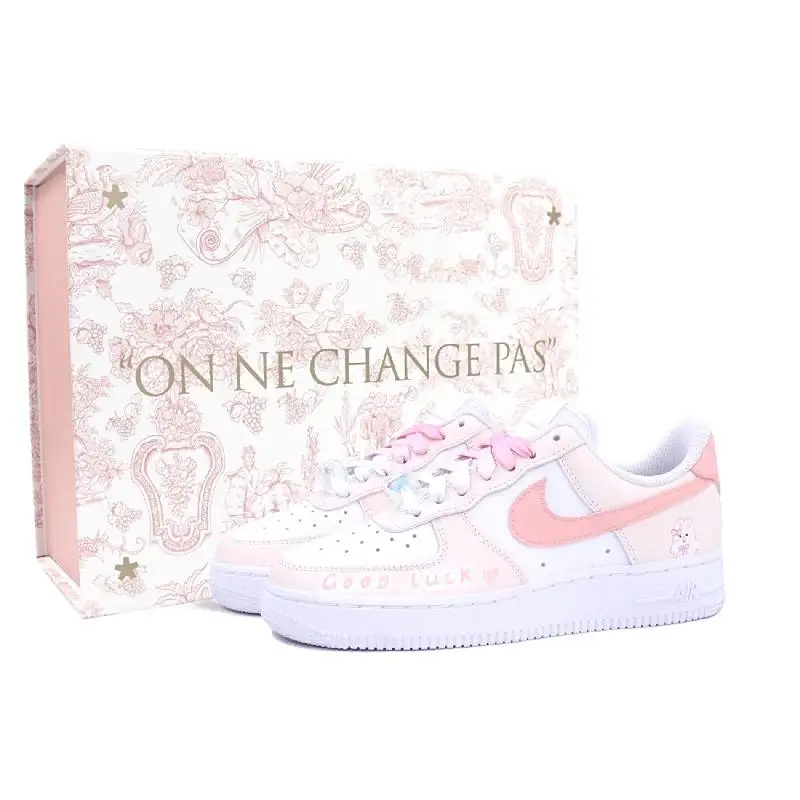 【Customize】Nike Air Force 1 Skateboarding Shoes Women's Low-top Pink/white Sneakers shoes DD8959-100
【Customize】Nike Air Force 1 Skateboarding Shoes Women's Low-top Pink/white Sneakers shoes DD8959-100