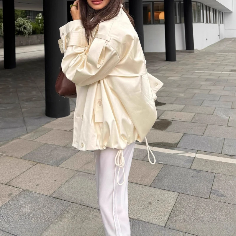 2025 Autumn Retro Vacation Style Single Breasted Loose Casual Long Sleeved Short Windbreaker Jacket
2025 Autumn Retro Vacation Style Single Breasted Loose Casual Long Sleeved Short Windbreaker Jacket