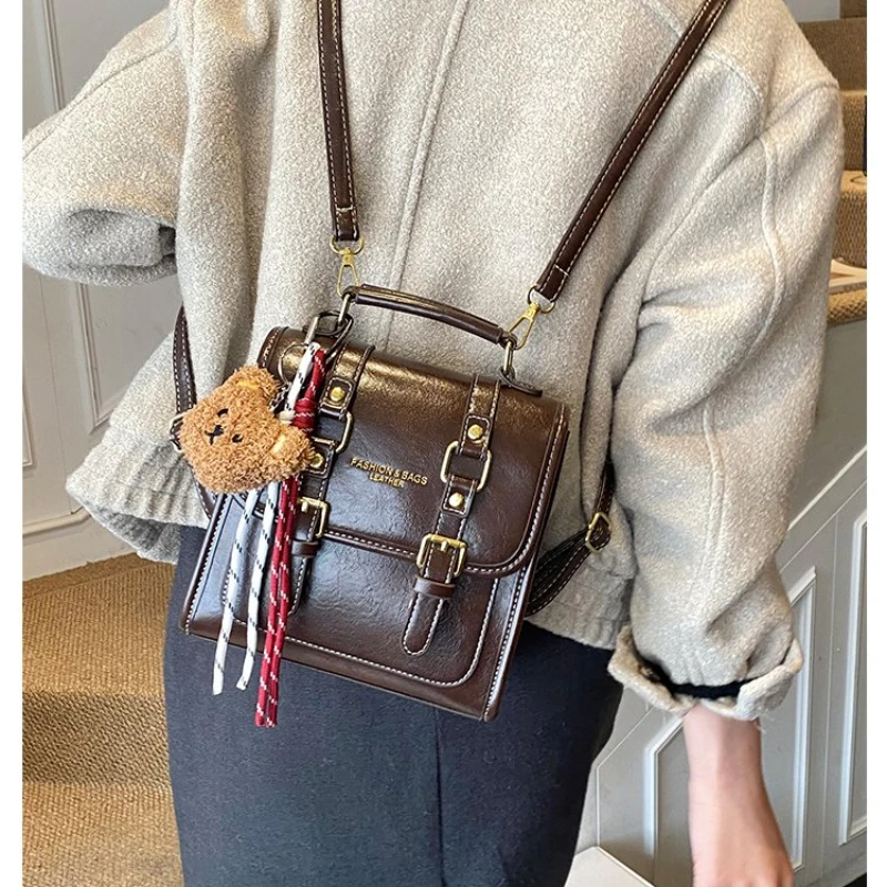 Retro Brown Leather Satchel Bag Gold Hardware Buckle & Contrast Stitching Versatile Shoulder & Handheld Purse Handbags for Women
Retro Brown Leather Satchel Bag Gold Hardware Buckle & Contrast Stitching Versatile Shoulder & Handheld Purse Handbags for Women
