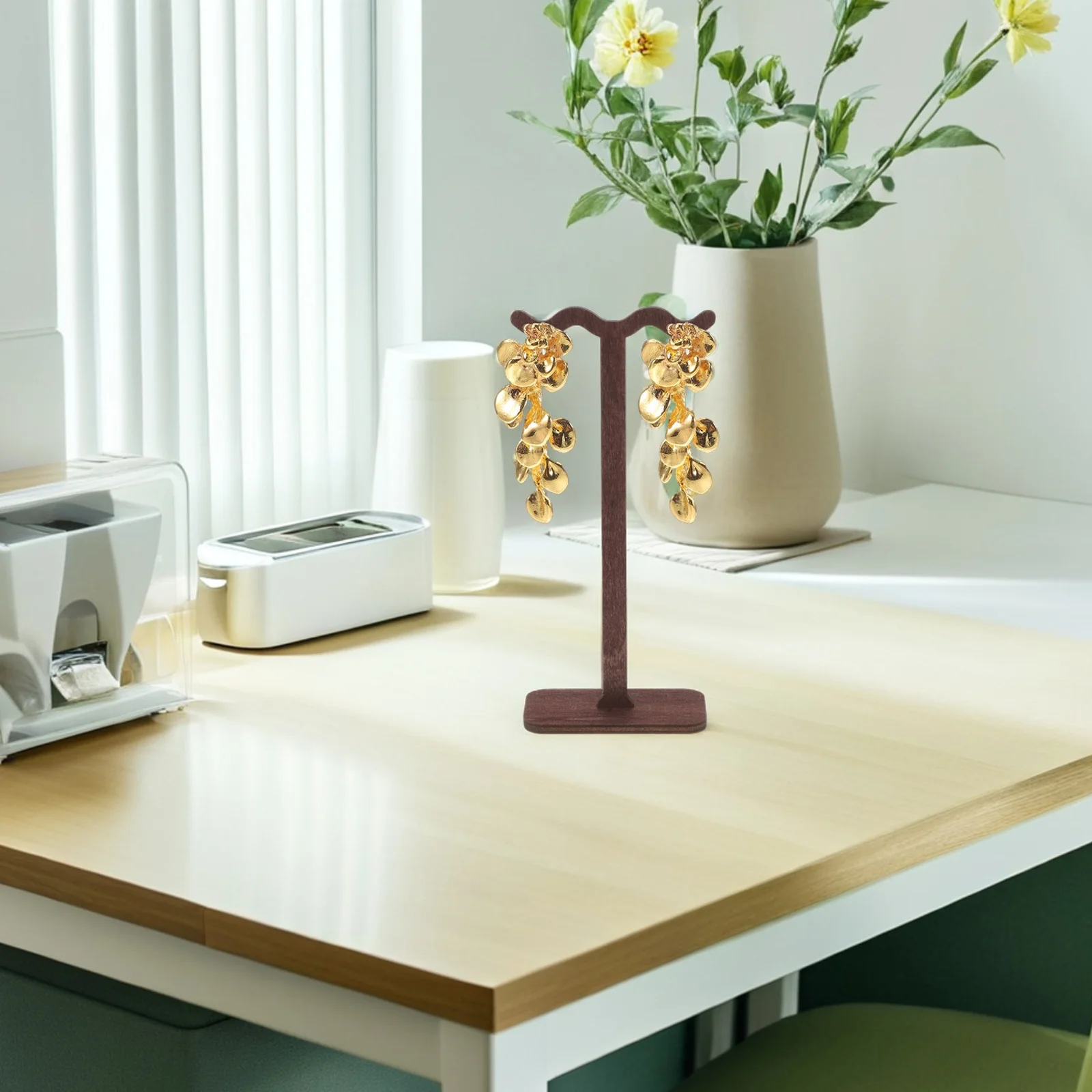 Компактная деревянная подставка для сережек, мини-органайзер для ювелирных изделий, стильная стойка для хранения сережек для домашнего декора для девочек и женщин
Компактная деревянная подставка для сережек, мини-органайзер для ювелирных изделий, стильная стойка для хранения сережек для домашнего декора для девочек и женщин