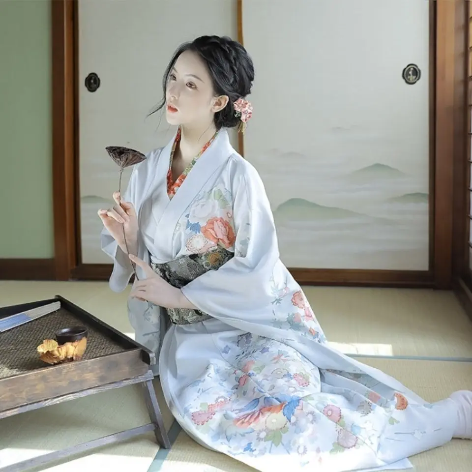 Kimono Women's Formal Dress Traditional Retro Vibration Sleeve Blossom Japanese Style Girls' Photo Outdoor Photography Costume
Kimono Women's Formal Dress Traditional Retro Vibration Sleeve Blossom Japanese Style Girls' Photo Outdoor Photography Costume