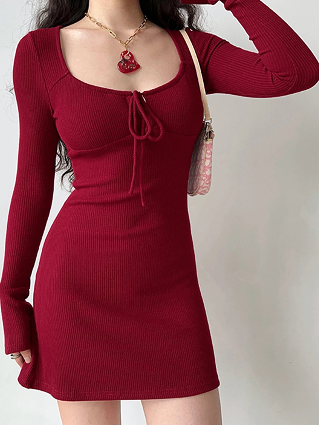 Niche Age Reducing V-Neck Long Sleeved Knitted Dress For Women In Autumn And Winter Slimming Line Sweater Long Skirt
Niche Age Reducing V-Neck Long Sleeved Knitted Dress For Women In Autumn And Winter Slimming Line Sweater Long Skirt