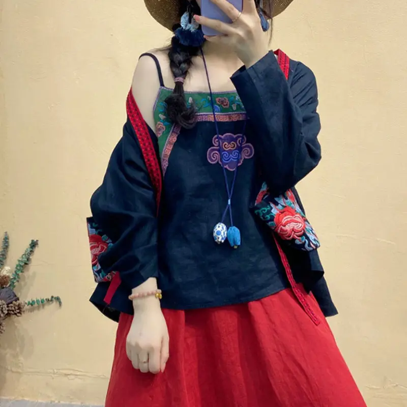 Hanfu Embroidery Short Top National Clothing Summer New Chinese Style WomenVintage Sexy Suspender Vest Belly Pocket Base Shirt
Hanfu Embroidery Short Top National Clothing Summer New Chinese Style WomenVintage Sexy Suspender Vest Belly Pocket Base Shirt