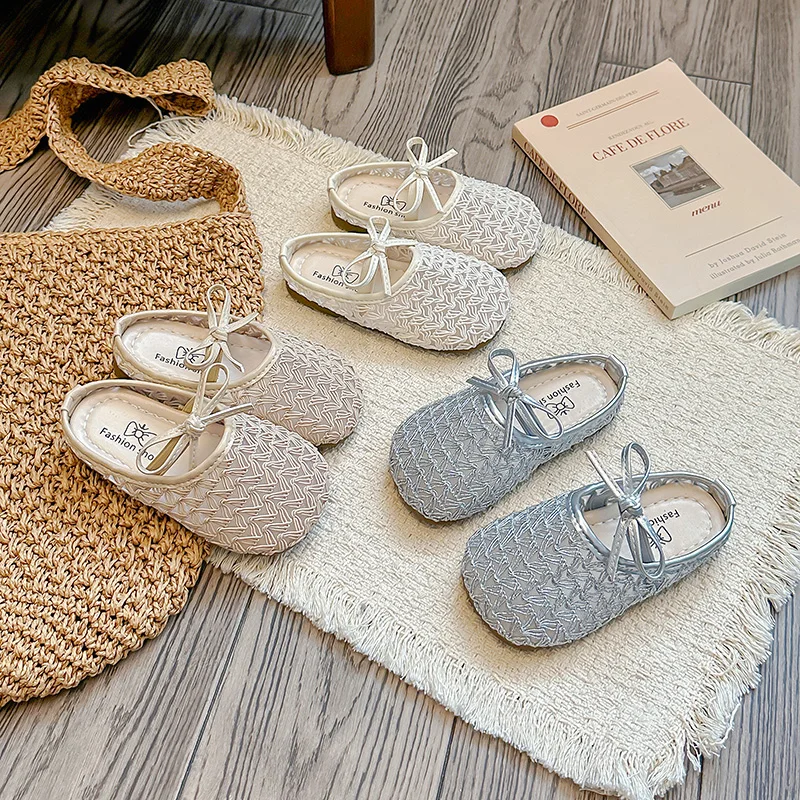 2026 Summer New Kids Princess Sandals Simple Bow Girls Mesh Shoes Round Toe Soft Sole Versatile Flat Shoes
2026 Summer New Kids Princess Sandals Simple Bow Girls Mesh Shoes Round Toe Soft Sole Versatile Flat Shoes