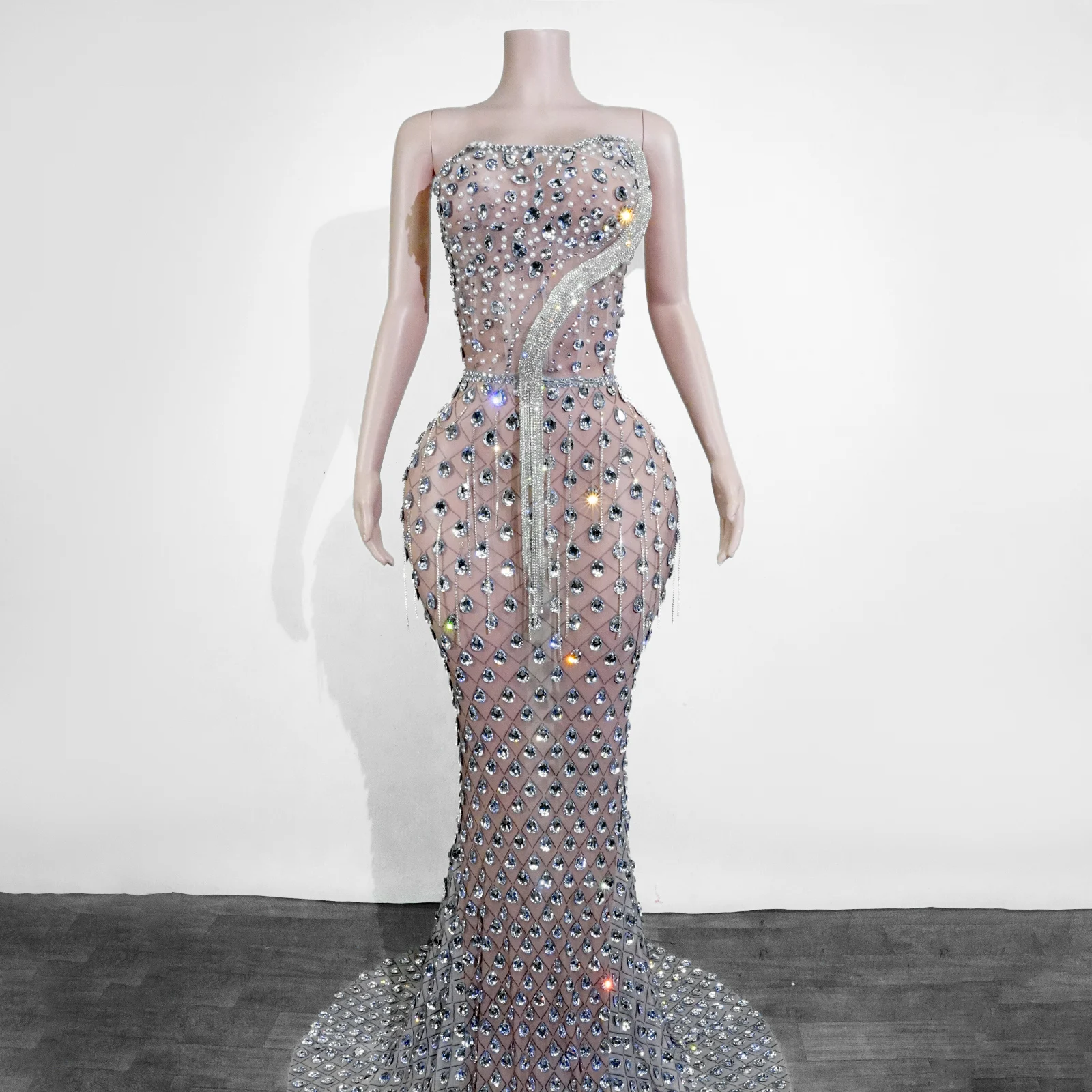 Rhinestones Colorful Mesh 2PCS Top Pants Birthday Party Nightclub Drag Queen Outfit Evening Dance Singer Performance Stage Wear 
Rhinestones Colorful Mesh 2PCS Top Pants Birthday Party Nightclub Drag Queen Outfit Evening Dance Singer Performance Stage Wear